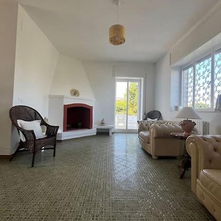 Villa Bouganville 2 奥斯图尼 外观 照片